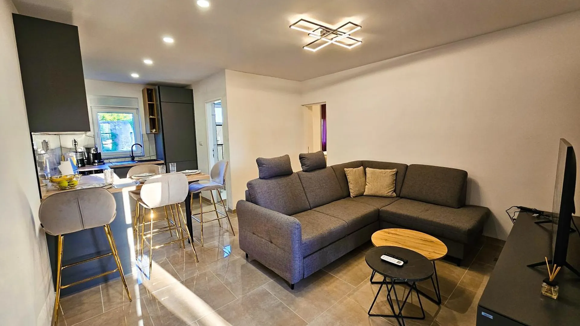 Apartment Ferienwohnung Stressless Nin