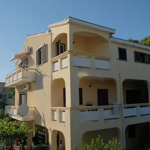Apartament Bosiljka, Nin